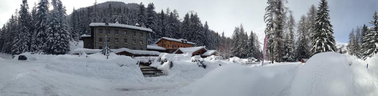 Chalet Eden Eco Hotel, Restaurant & Wellness La Thuile Bagian luar foto
