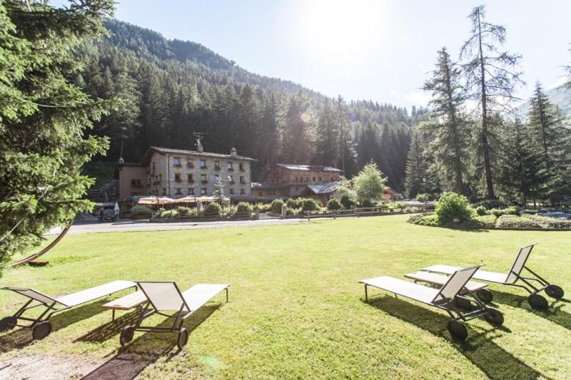 Chalet Eden Eco Hotel, Restaurant & Wellness La Thuile Bagian luar foto